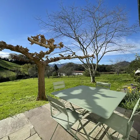 Ferme Uhartea 度假居